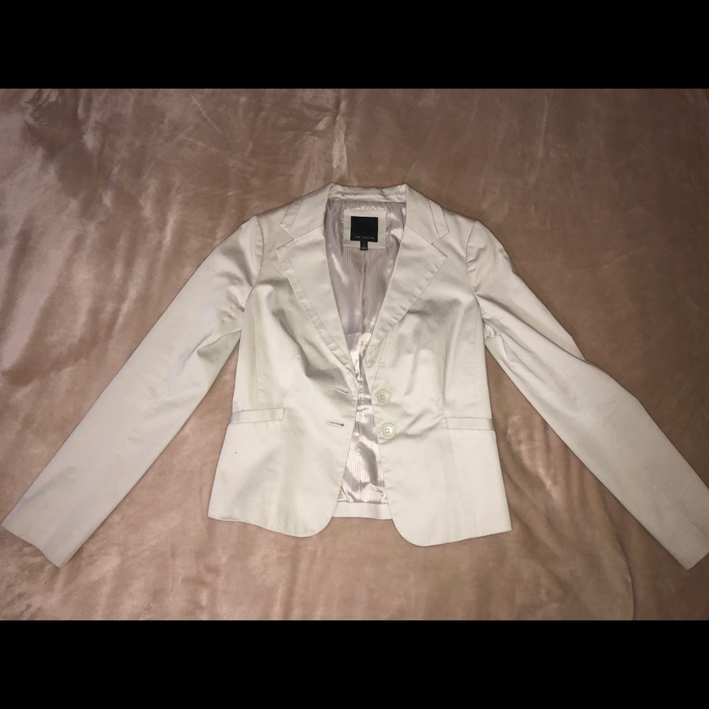 beige women’s blazer